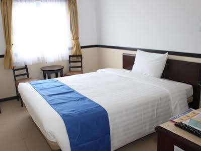 Hotel Ibis Budget Riverside
